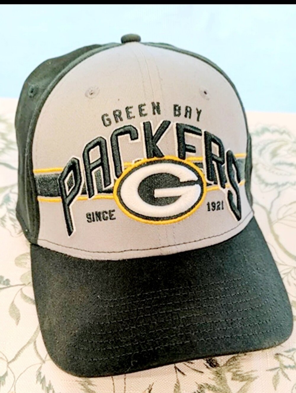 New Era Large X large Green Bay Packers Hat like new